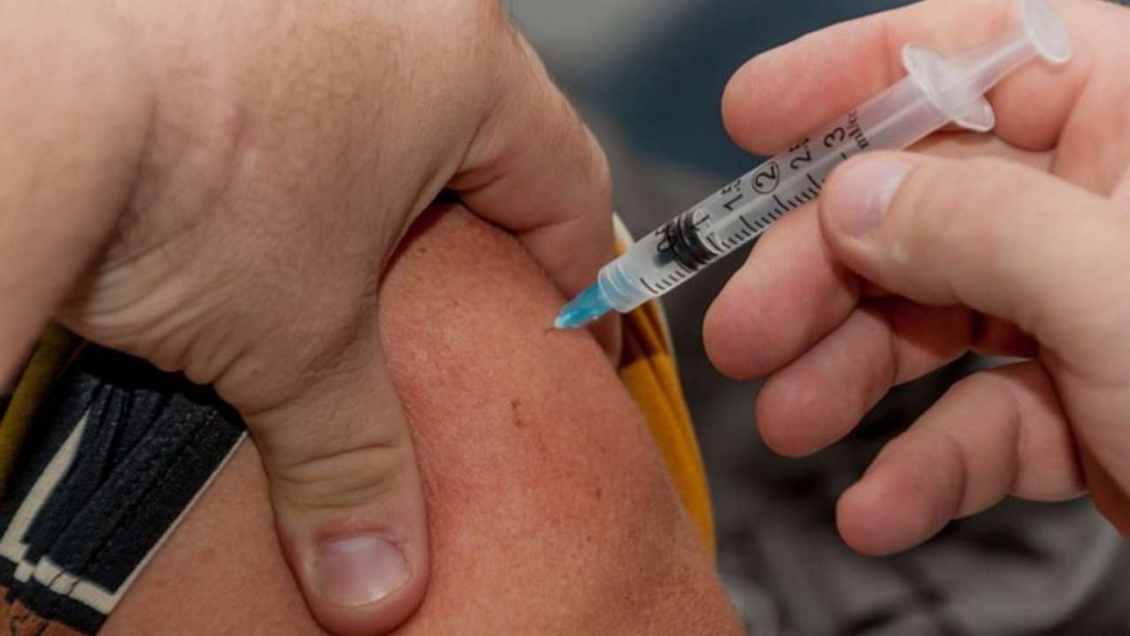 Mario Giordano Smaschera il Vaccino